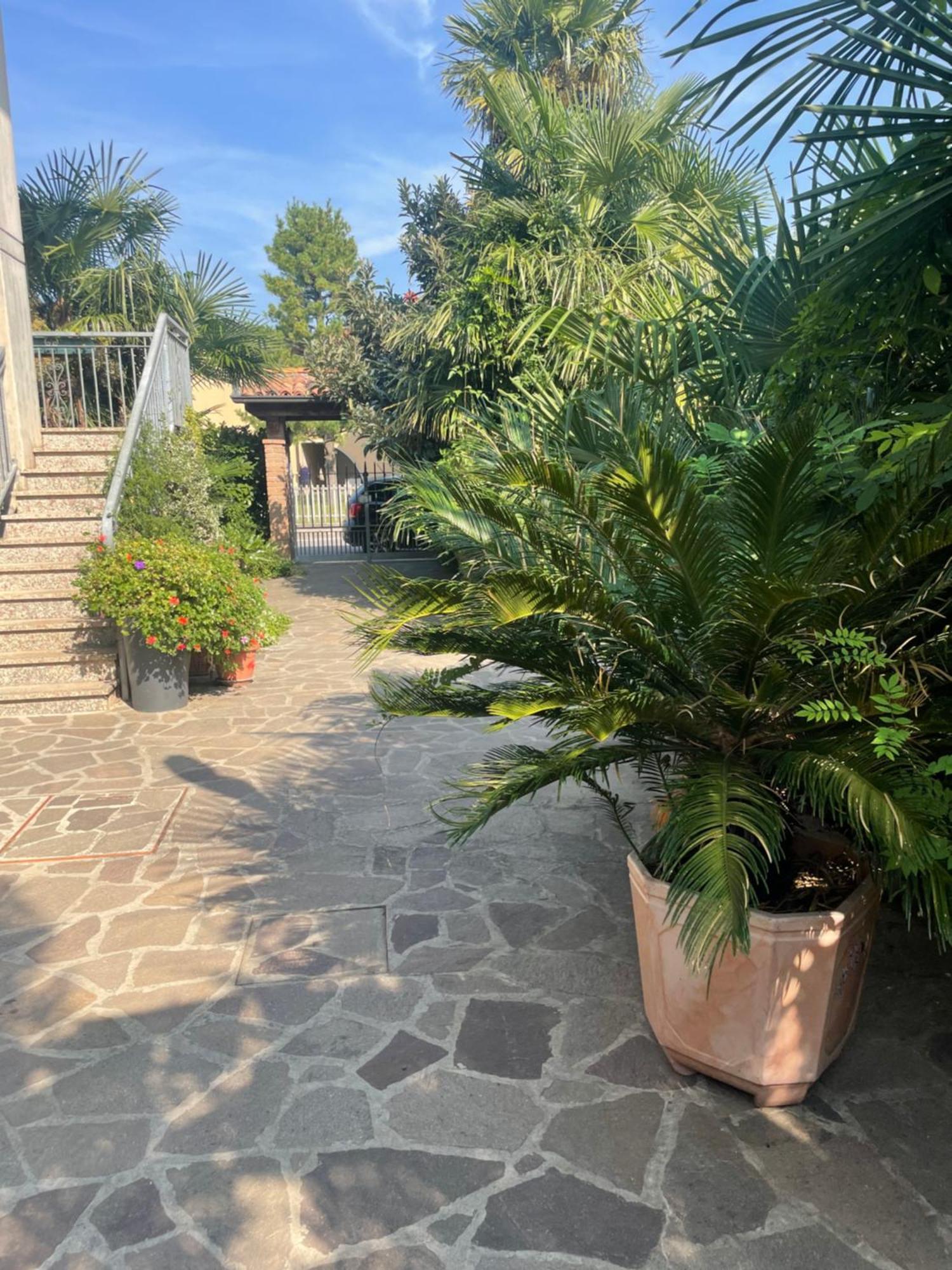 Il Giardino Di Emilia - Intero Appartamento In Villa Con Giardino Privato E Piscina Estiva Pontirolo Nuovo Exterior photo